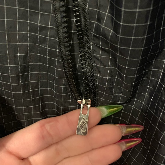 Women’s Nike windbreaker - Picture 4 of 6
